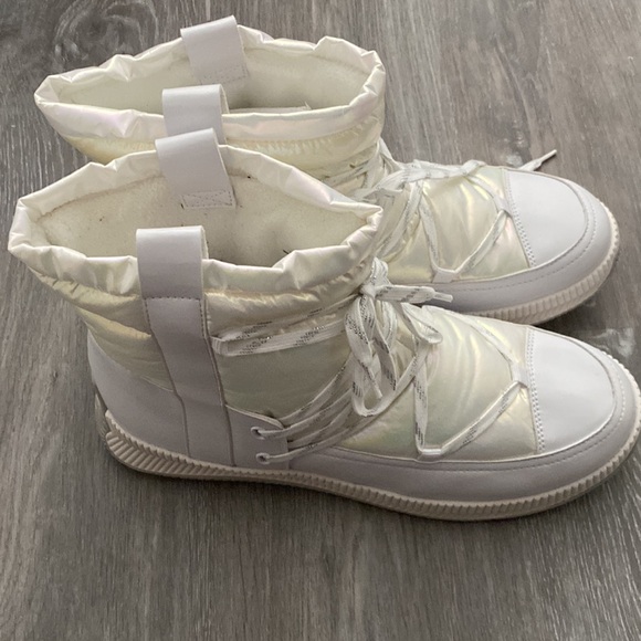 Nine West Size 12 Winter Boots, New without Tags - Picture 2 of 5